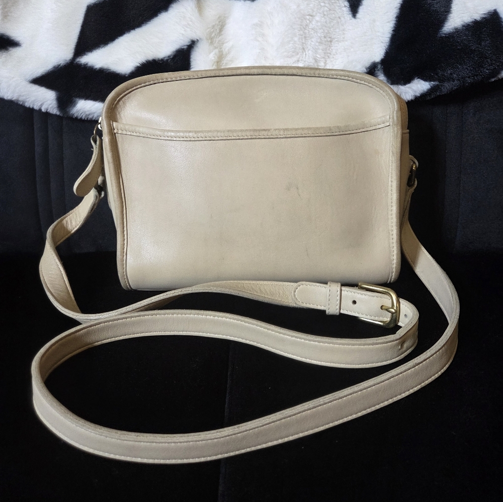 Vintage Coach Metropolis Zip Bag 9087 in Bone